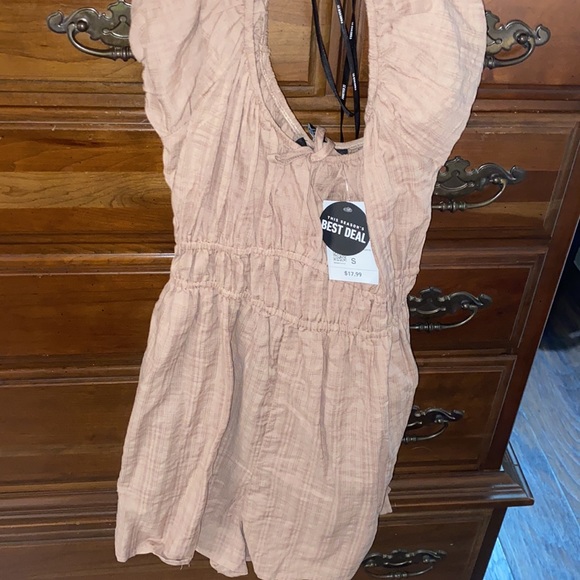 Forever 21 romper - Picture 2 of 4